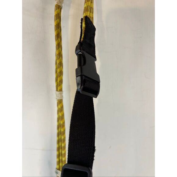 Kavu 10x11" expandable crossbody pineapples (some fading) rope strap snaps - Picture 3 of 9